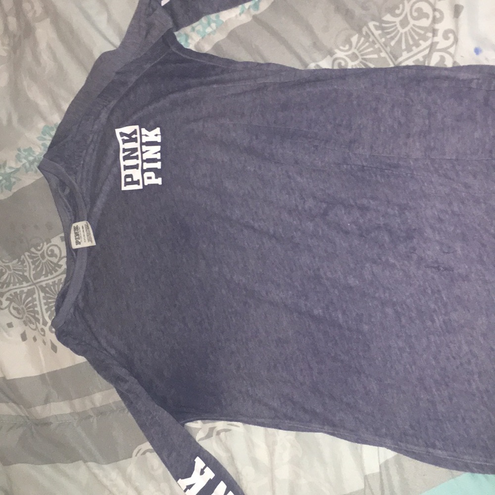 Victoria’s Secret PINK longsleeved shirt